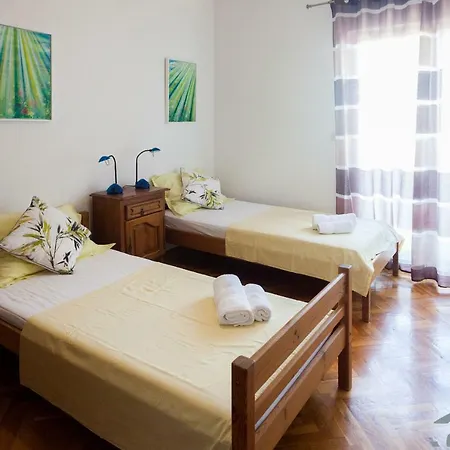Spring Apartment *