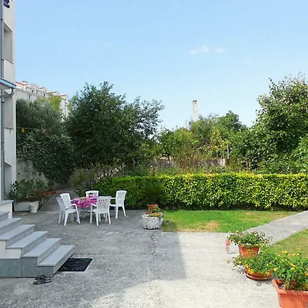 Διαμέρισμα Spring Apartment