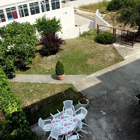 Spring Apartment Σπλιτ