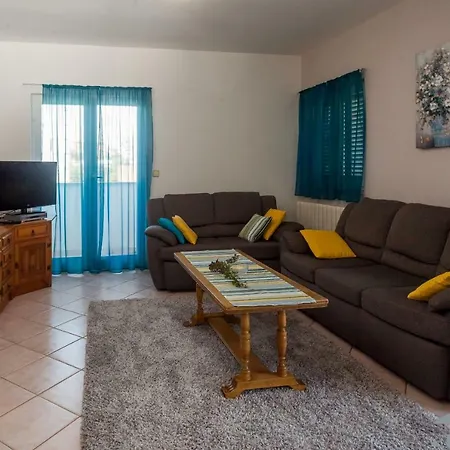 Spring Apartment Apartment